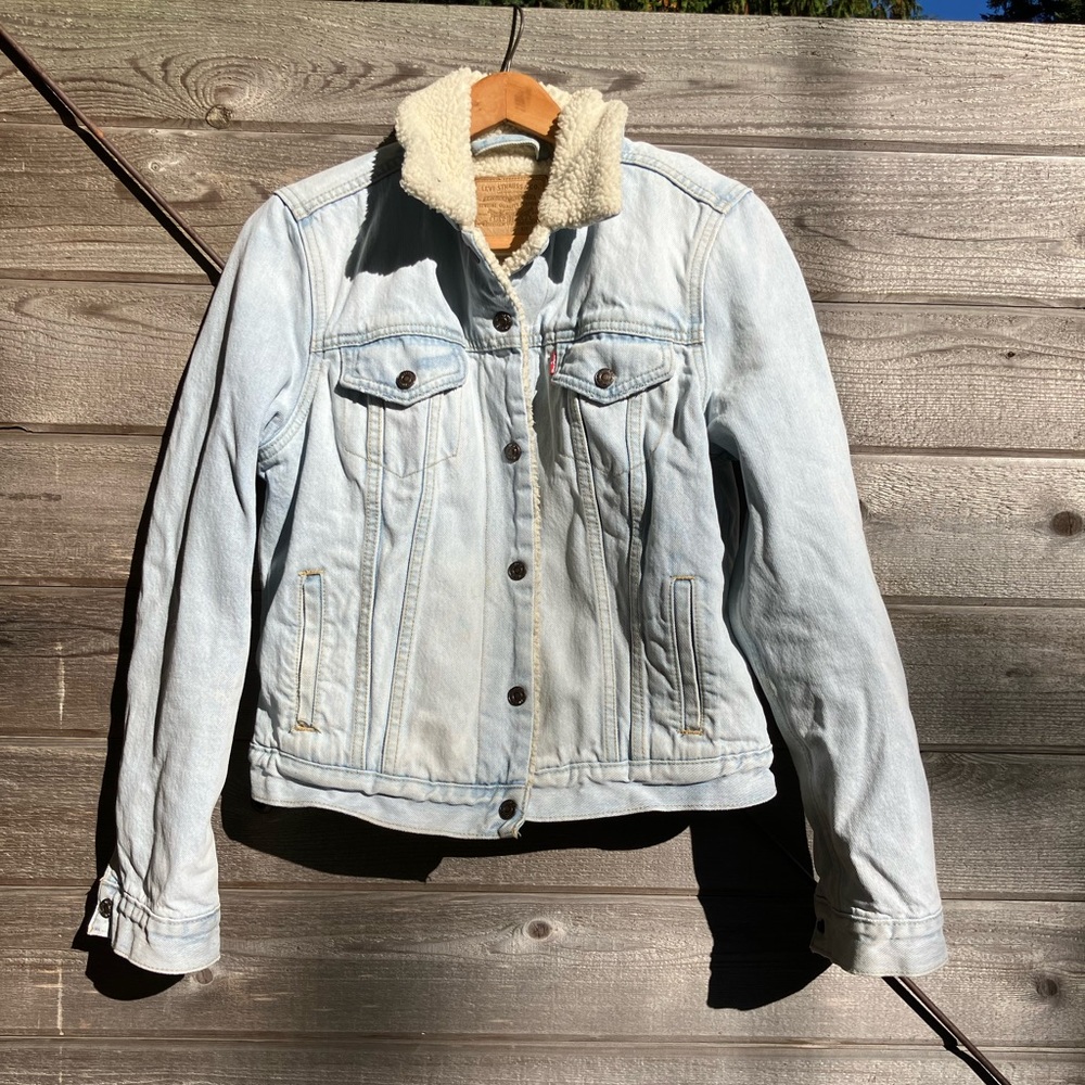 Levi’s Sherpa coat